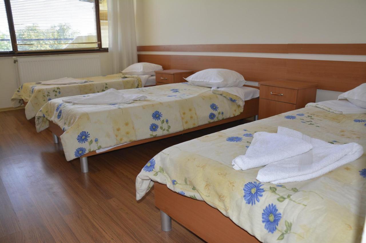 Hotel Wesso كافارنا الغرفة الصورة